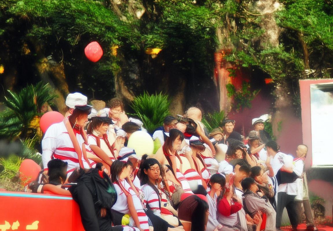 阿根廷VS卡塔尔：平局背后的战术揭秘与启示(图4)