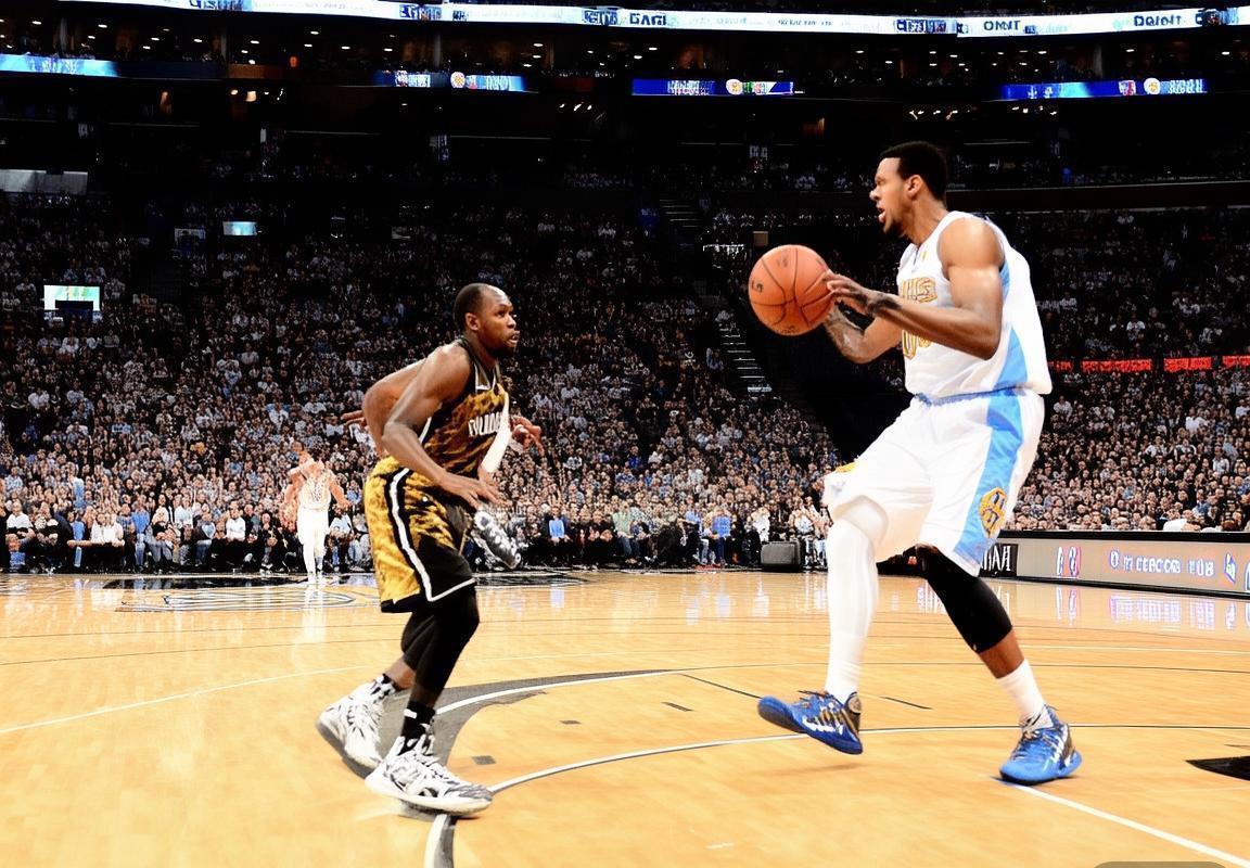 篮网掘金巅峰对决战报：战术智慧对决，欧文杜兰特领航小胜(图2)